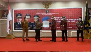 Kalapas Way Kanan Terima Penghargaan Menkumham pada Hari HAM Sedunia 2021