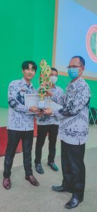 Resepsi HUT PGRI Lampung Guru Way Kanan Terima Penghargaan